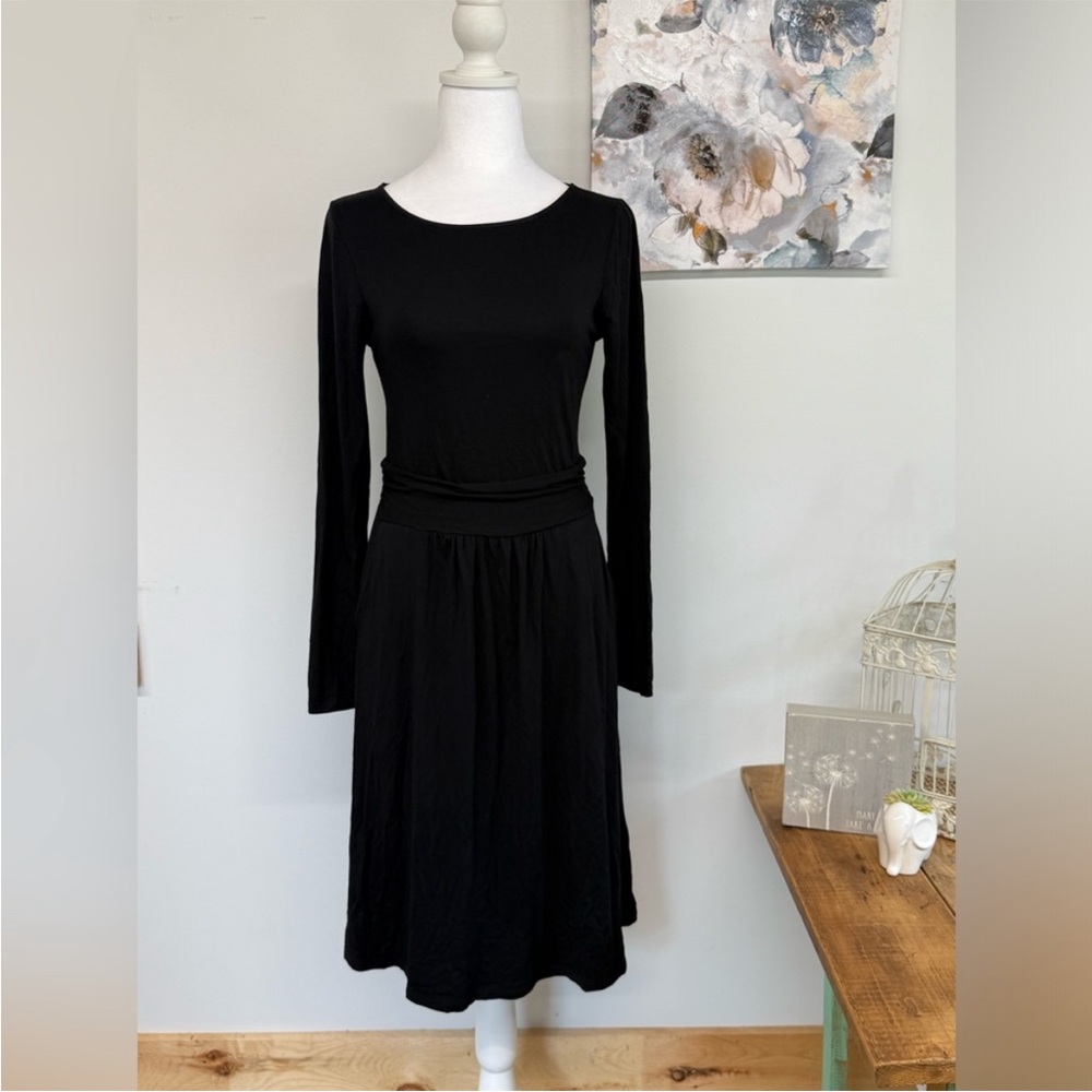 BODEN|4|Classic Black Long Sleeve Dress